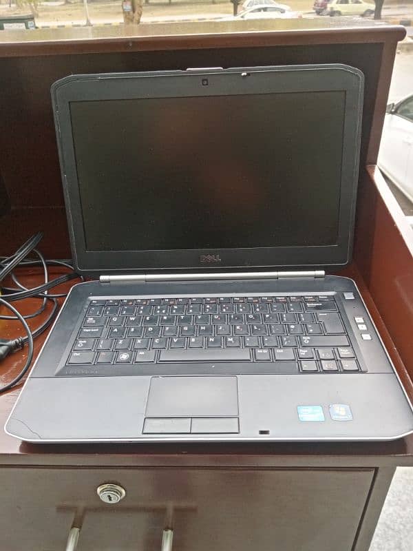 Dell laptop 0