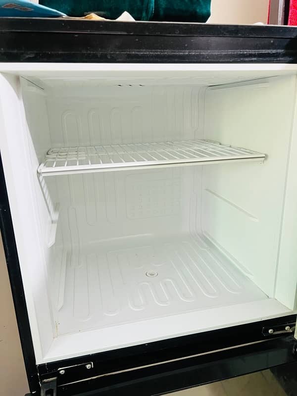 PEL Refrigerator Glass Door PRGD 120 1