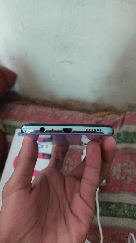 vivo s1 for sale condition good with box charge all ok ram 4+1/128 2