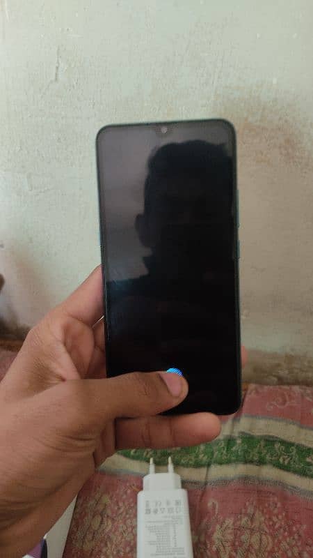 vivo s1 for sale condition good with box charge all ok ram 4+1/128 4