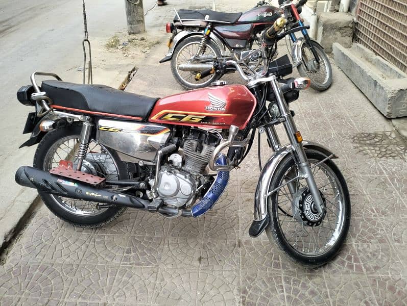 Honda 125 self start for sell condition 9 by 10 total orignal 2