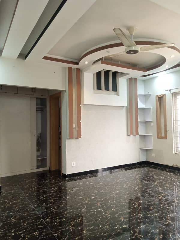 12 Marla Uper Portion Availabe For Rent in G-15 Islamabad 3