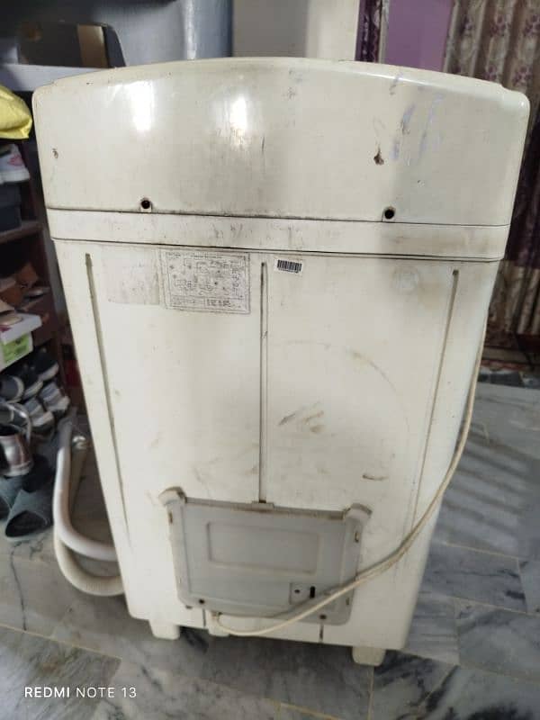 old simple washing machine 2