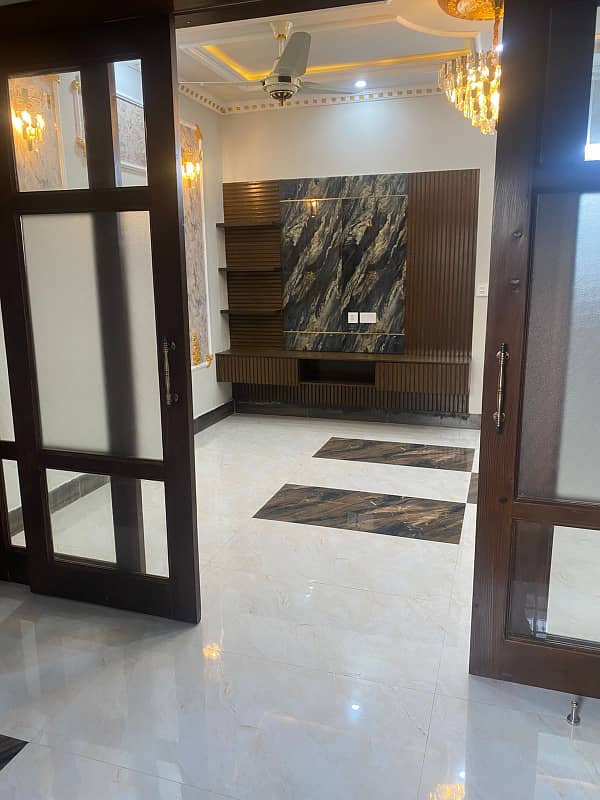 BRAND NEW 5 Marla House For Sale In Johar Town 4