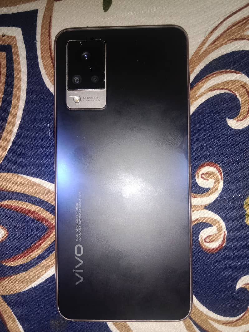 Vivo v21 8/128 3