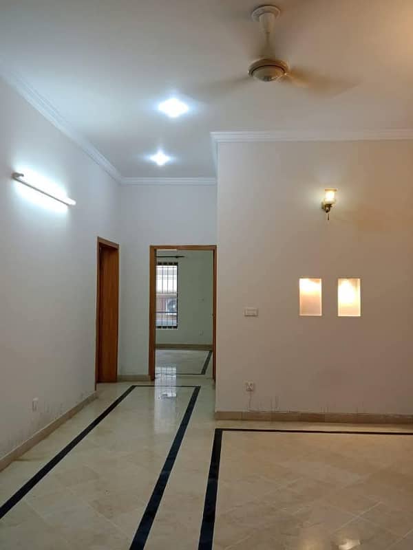 35*70 Luxury Upper Portion Available For Rent In G 14 10