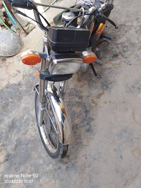 Honda 125 Lush Condition Complete documents 6