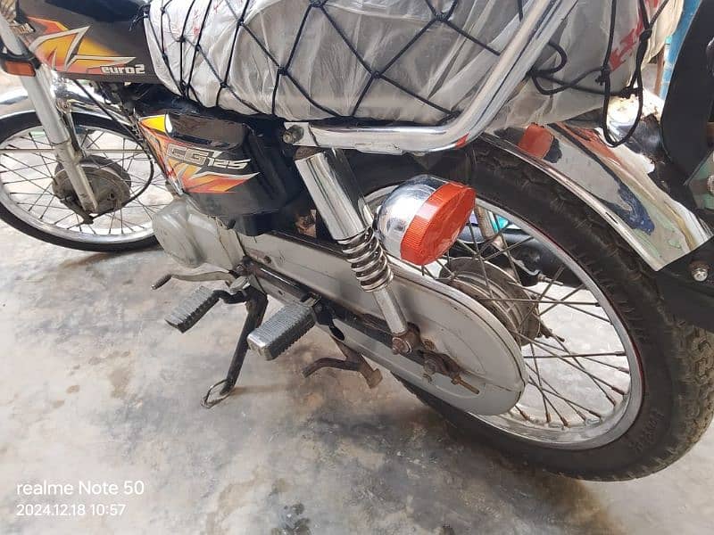 Honda 125 Lush Condition Complete documents 11