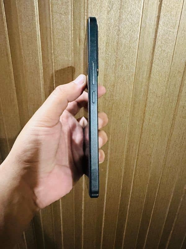 vivo v29e Black 8