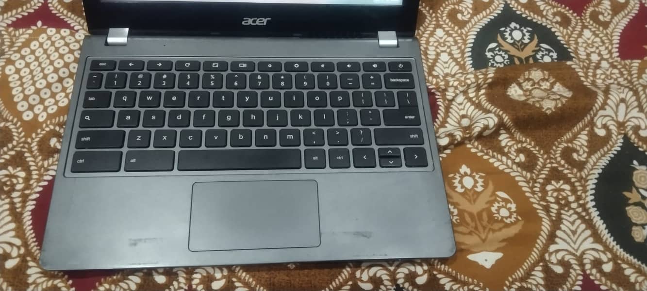 Acer Chrome Book C740 Series. 2