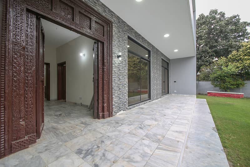 One Kanal Beautiful Modern Bungalow Available For Sale In DHA Phase 3 Lahore 1