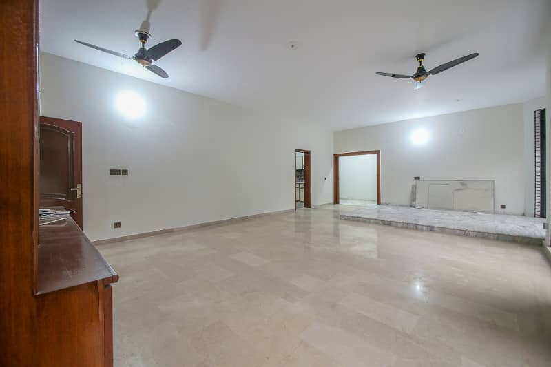 One Kanal Beautiful Modern Bungalow Available For Sale In DHA Phase 3 Lahore 12