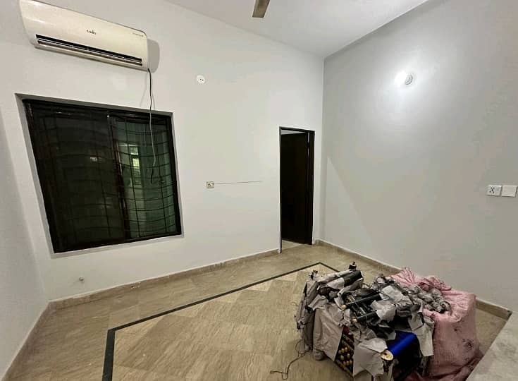 Lower Portion Available For rent In Johar Town Phase 2 - Block G4 1