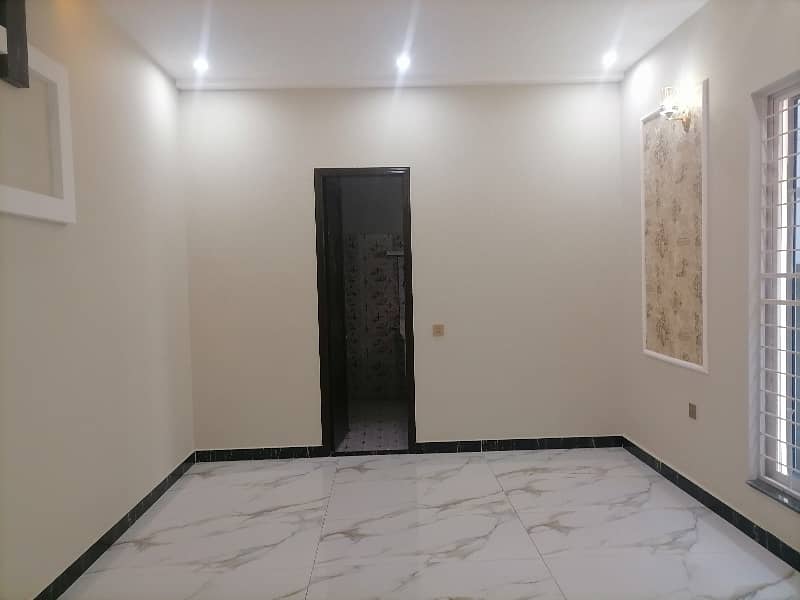 Johar Town Phase 1 - Block G1 House For Sale Sized 12 Marla 7