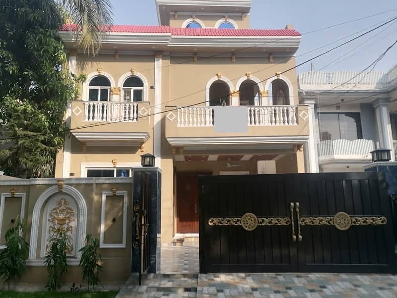 Johar Town Phase 1 - Block G1 House For Sale Sized 12 Marla 0