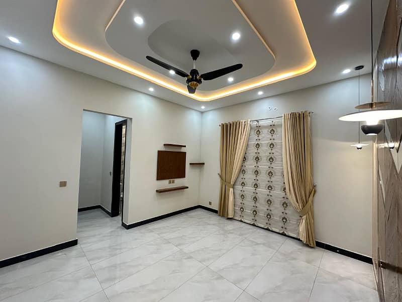 10 Marla Beautiful Luxury House For Sale In Nargis Block Bahria Town Lahore 16