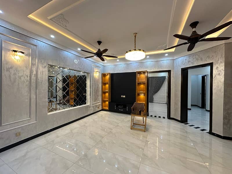 10 Marla Beautiful Luxury House For Sale In Nargis Block Bahria Town Lahore 21