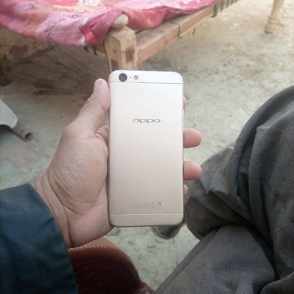 OPPO A57.4/64. pannel to be replaced. 9000 3