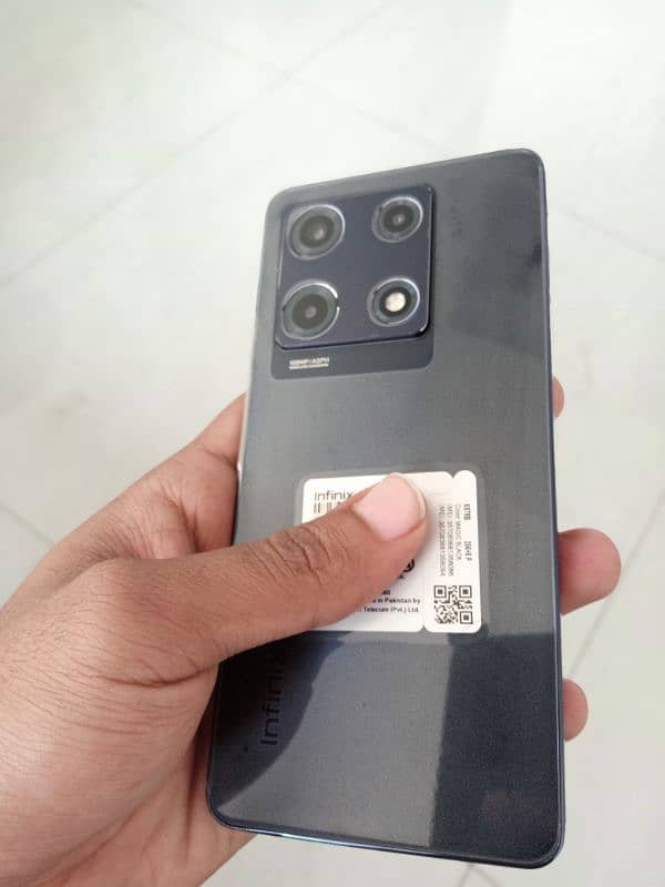 INFINIX NOTE 30 PRO WIRELESS CHARGER 10by10 CONDITION 4