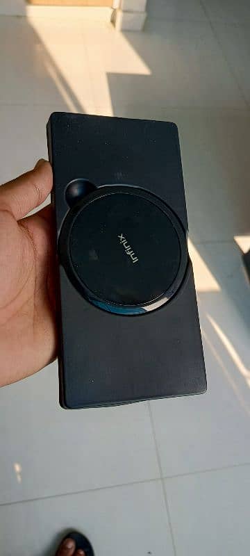 INFINIX NOTE 30 PRO WIRELESS CHARGER 10by10 CONDITION 6