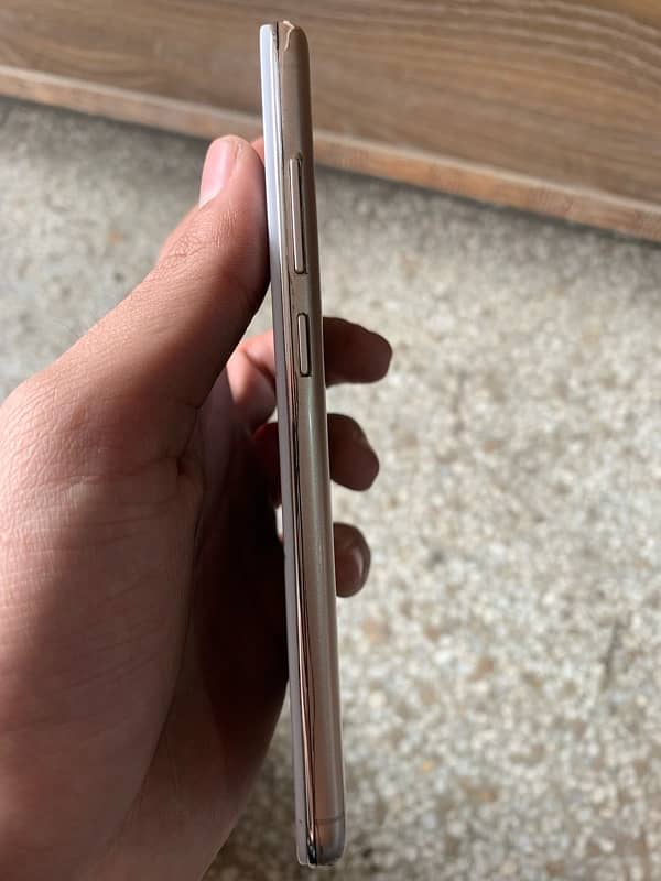 vivo y67  4/64 Gb only phone full oky 3