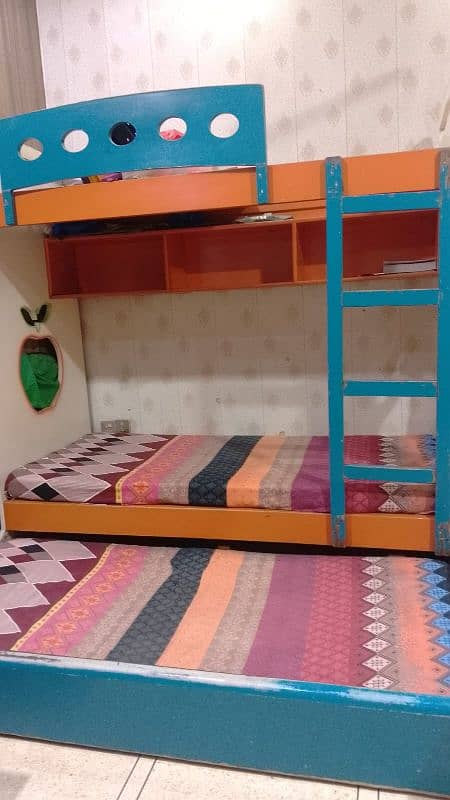 Triple bed large size 0