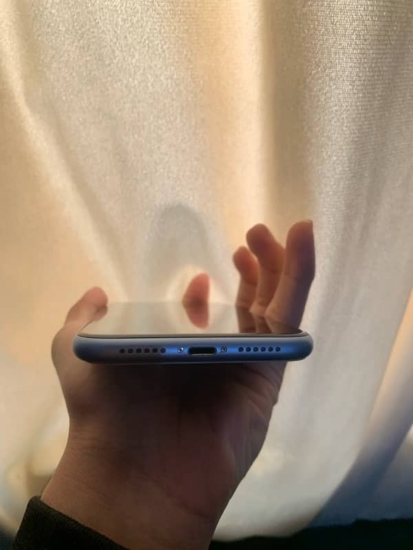 IPHONE XR 10