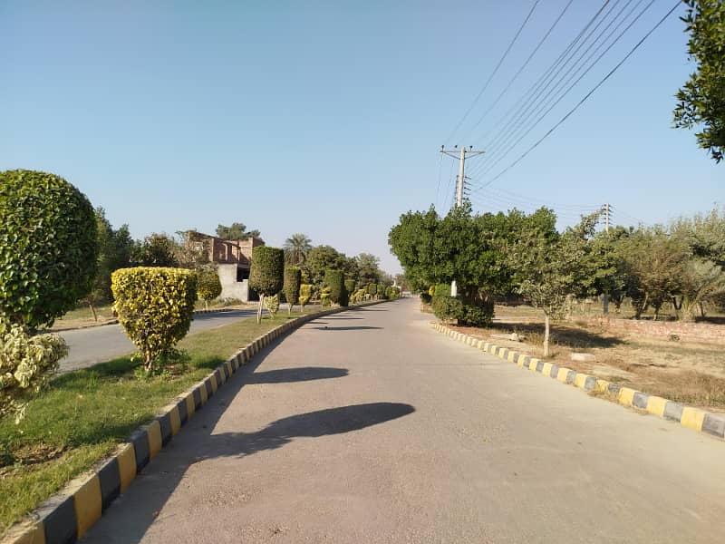 6 Marla LDA-Approved & Bank Loan Facility Prime Plot Medical Town Phase 2 Near Bahria Orchard & Fazaia Housing 2, Lahore 8