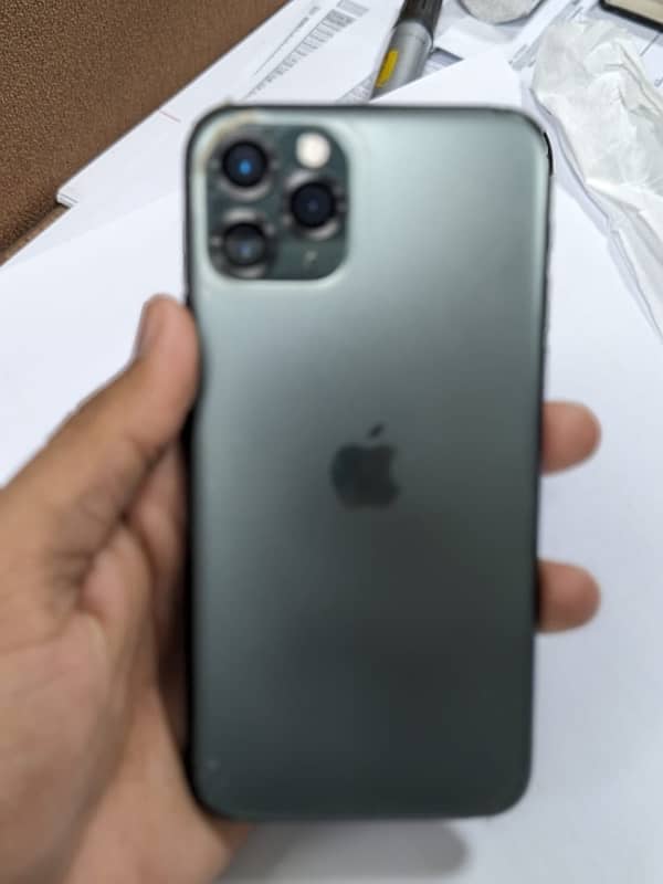 I phone 11pro urgent for sell need cash 6