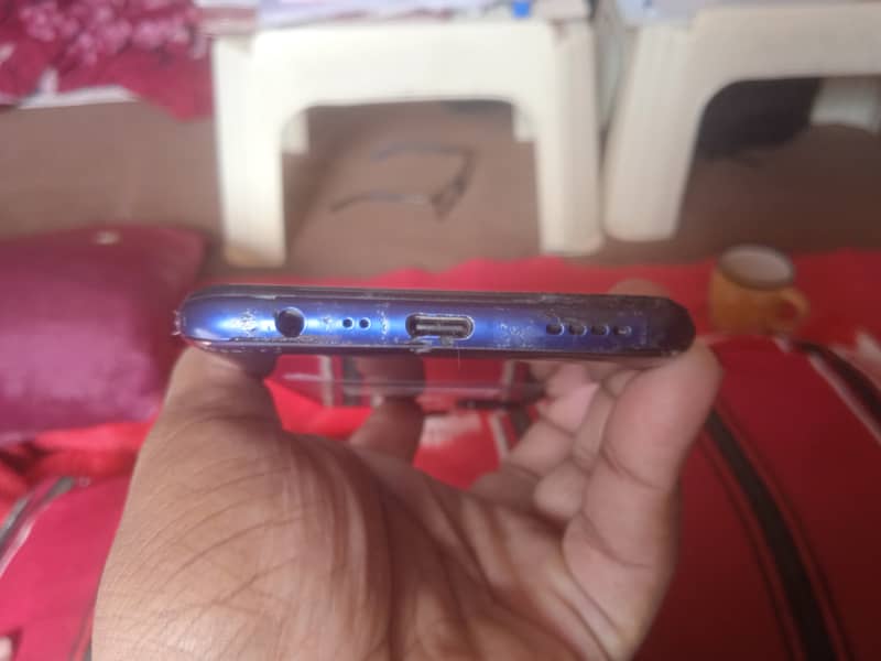 Realme C17 used one hand 3