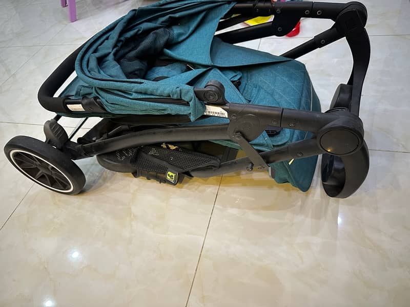 Stroller in Excellent Condition 2