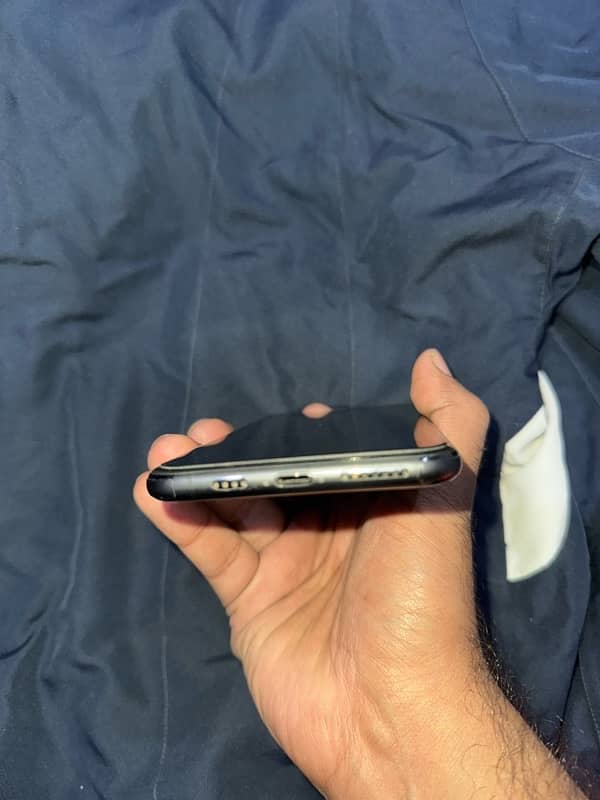 iPhone 11 Pro Max 256GB 5