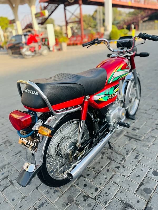 honda cd 70 bike for sale 10/10 just like new full ok 4