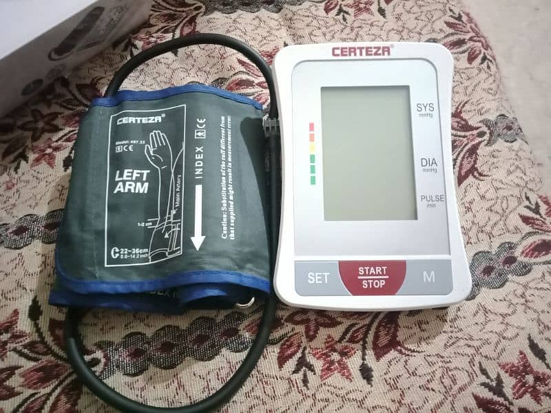 Certeza Blood Pressure and Heart Beat Monitor 1