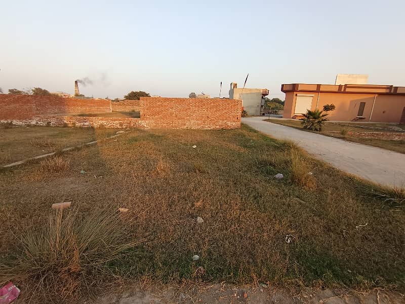 6.5 Marla Residential Plot Available For Sale In Shadiwal Near Main Road, City Gujrat 0