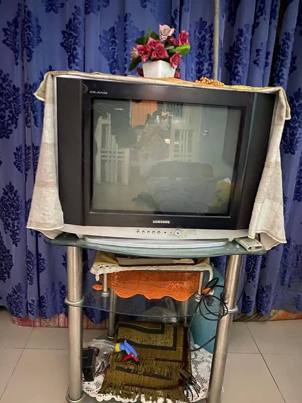 original Samsung 21 inch tv with tv trolley 2