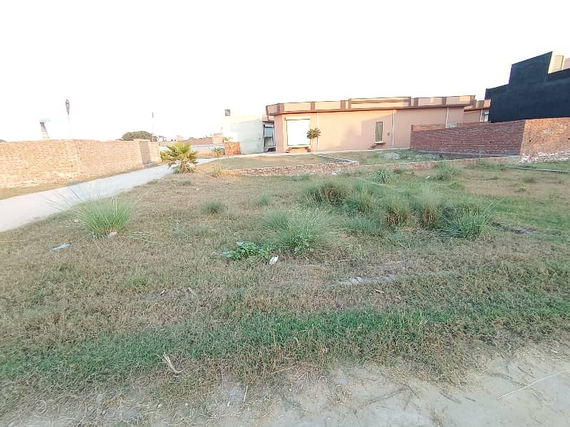 7 Marla Residential Plot Available For Sale In Shadiwal Near Main Road, City Gujrat 1