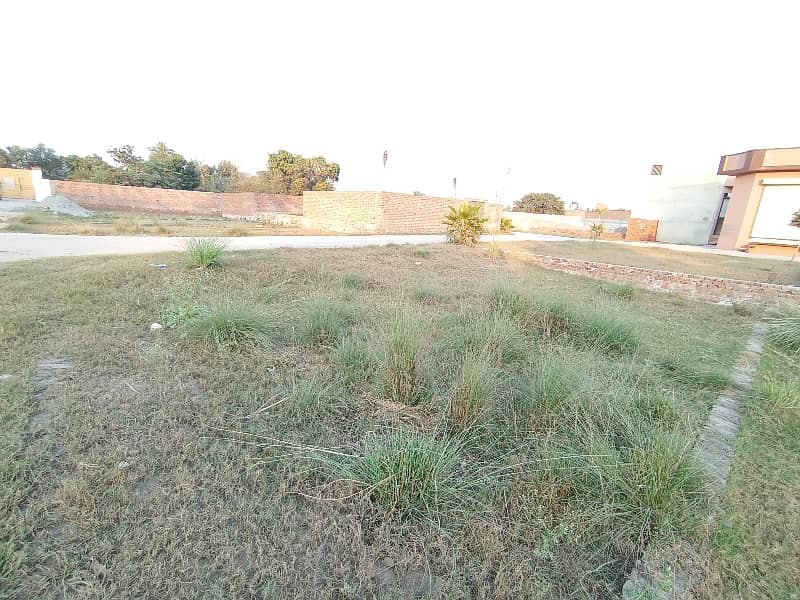 7 Marla Residential Plot Available For Sale In Shadiwal Near Main Road, City Gujrat 2