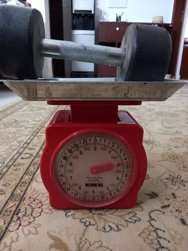 Vintage Kitchen Weighing Scale 2