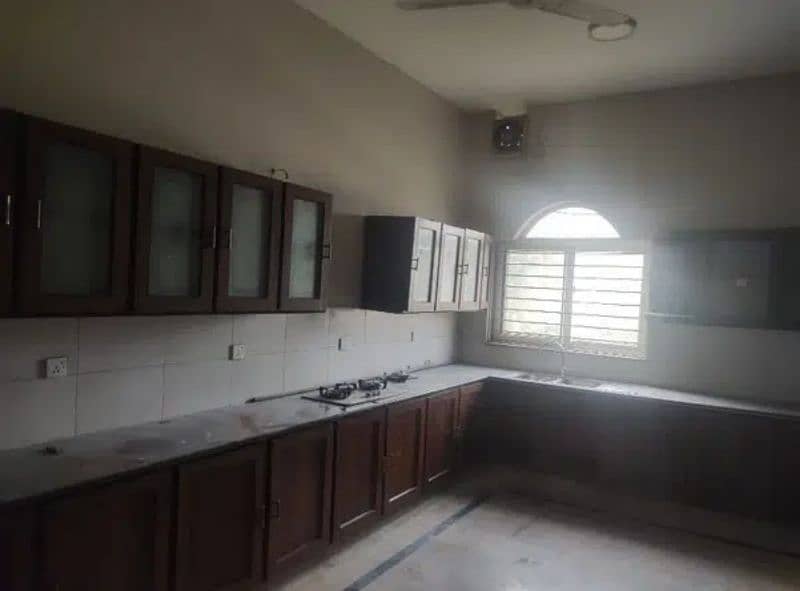 1knal ful house available for rent inG-15 F-15 0