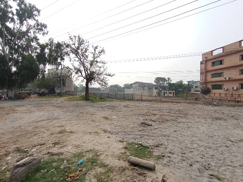 4 Kanal Commercial Plot Available for sale in Main Grand Trank Road Right Side of Anmol Marriage Hall, City Gujrat 5