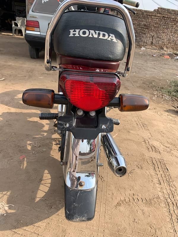 Honda CD 70 3