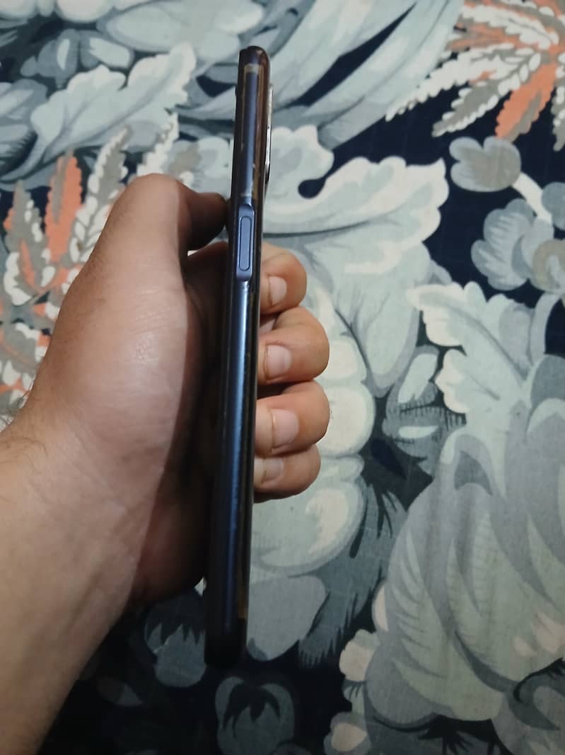 OPPO A52 in 10/9 condition 10