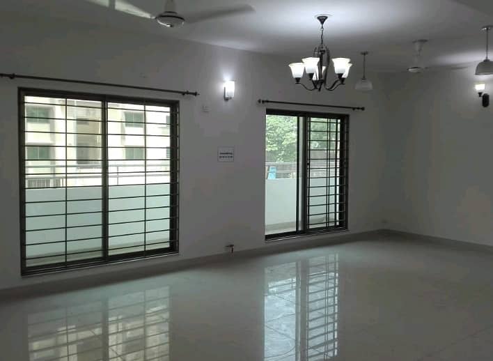 10 Marla Flat In Askari 10 Is Available For rent 2