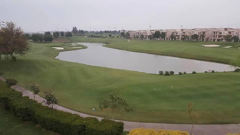 FACING GOLF 8 MARLA FURNISHED FLOOR FOR RENT WITH GOOD VIEW. 1