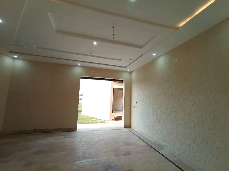 959 SFT Shop Available For Sale In Shadiwal Near Main Road, City Gujrat 2