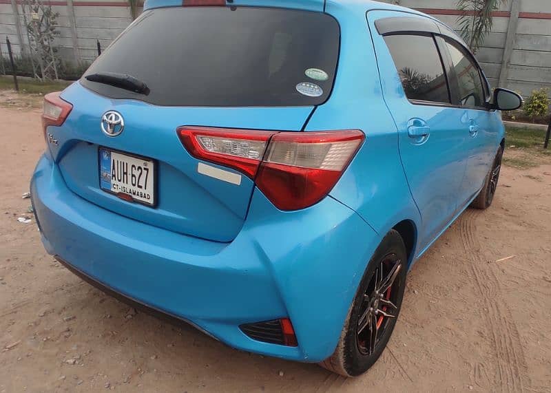 Toyota Vitz 2017 1