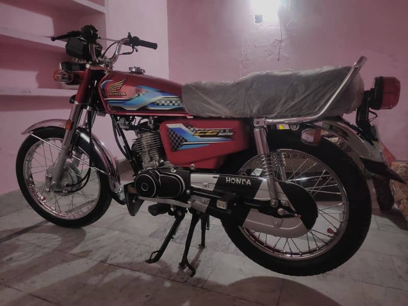 Honda 125 red  full tapping Open later Whatsapp 0348=1453699 1