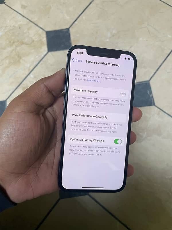 iphone 12 10/10 99% battery health 1