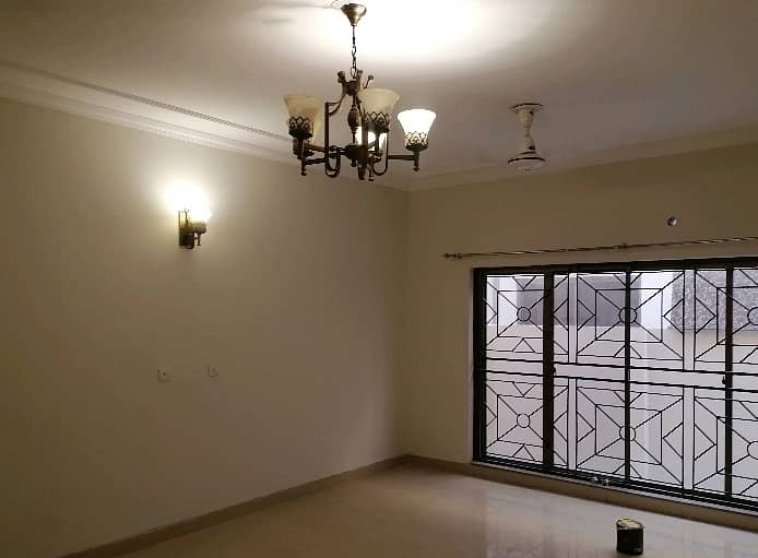 17 Marla House available for rent in Askari 10, Lahore 0